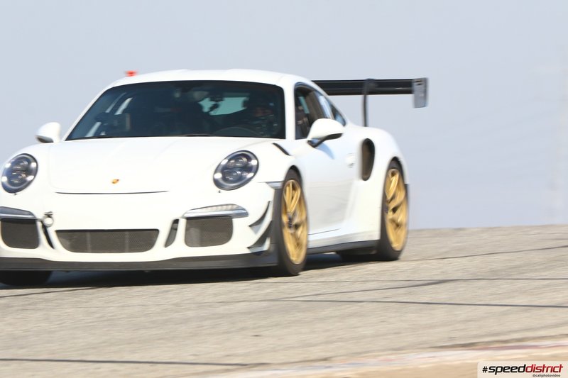 Porsche 911 GT3 RS white