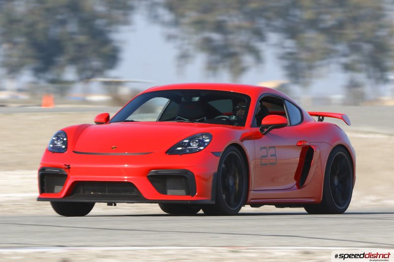 Porsche Cayman GT4
