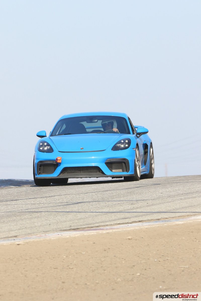 Porsche Cayman GT4
