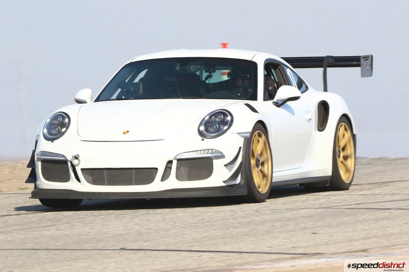 Porsche 911 GT3 RS white