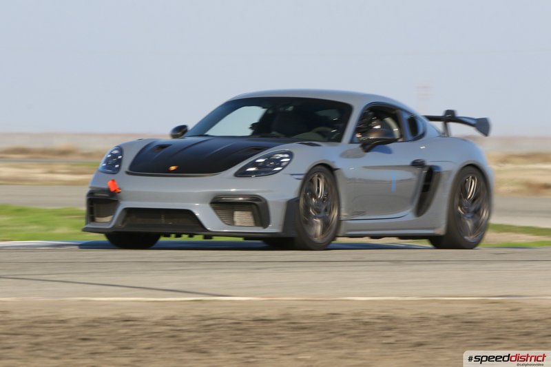 Porsche Cayman GT4