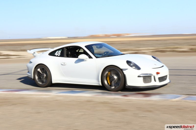 Porsche 911 GT3 RS white