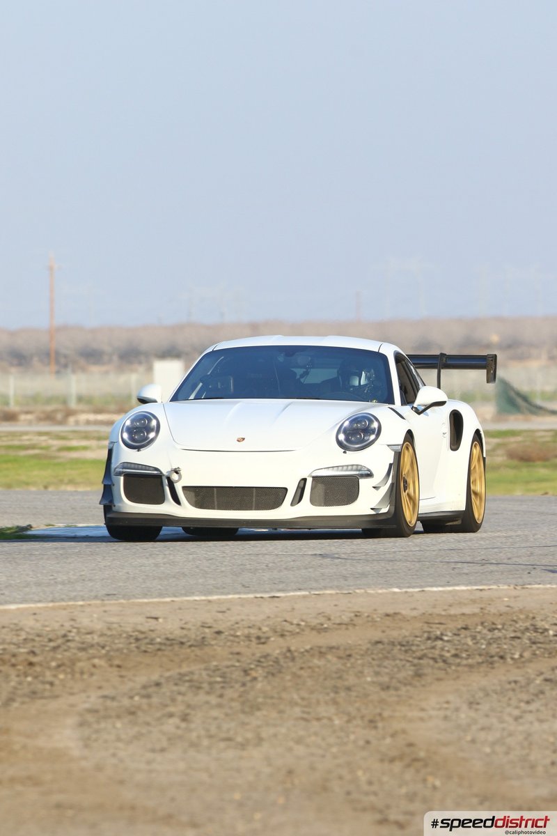 Porsche 911 GT3 RS white