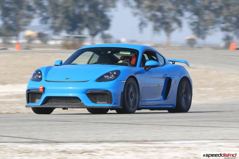 Porsche Cayman GT4