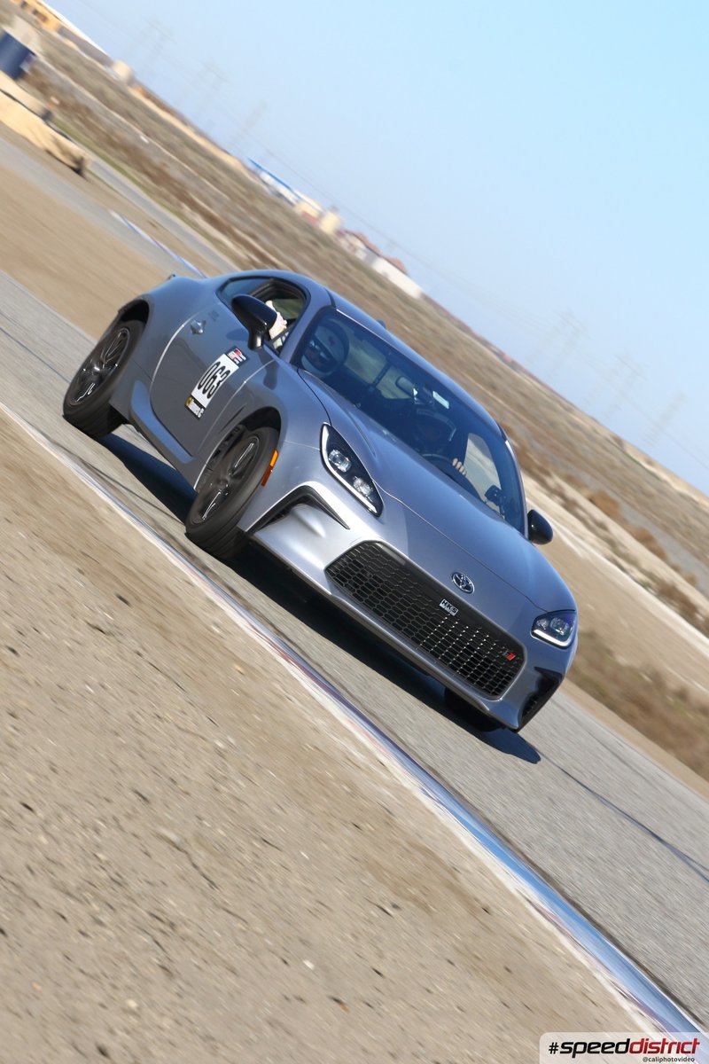Porsche 911 GT3 RS red
