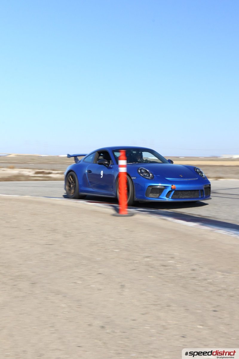 Porsche 911 GT3 RS blue