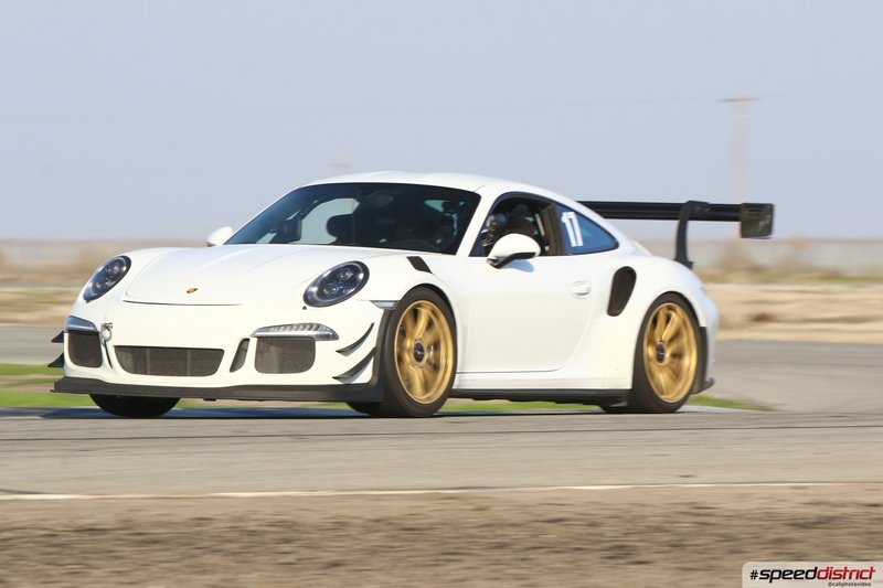 Porsche 911 GT3 RS white