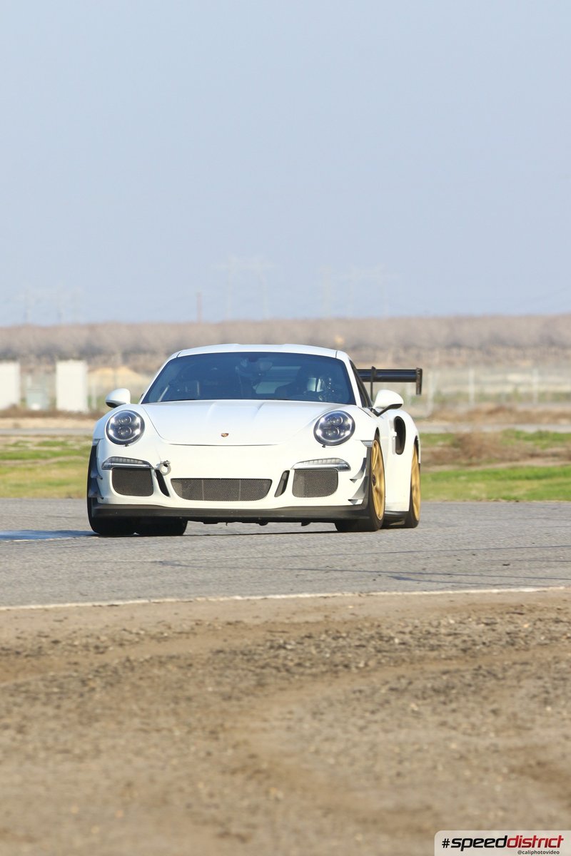 Porsche 911 GT3 RS white