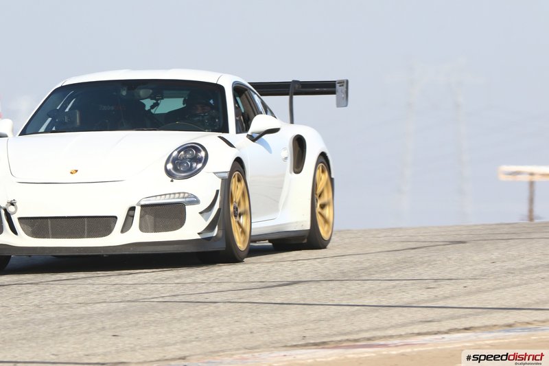 Porsche 911 GT3 RS white