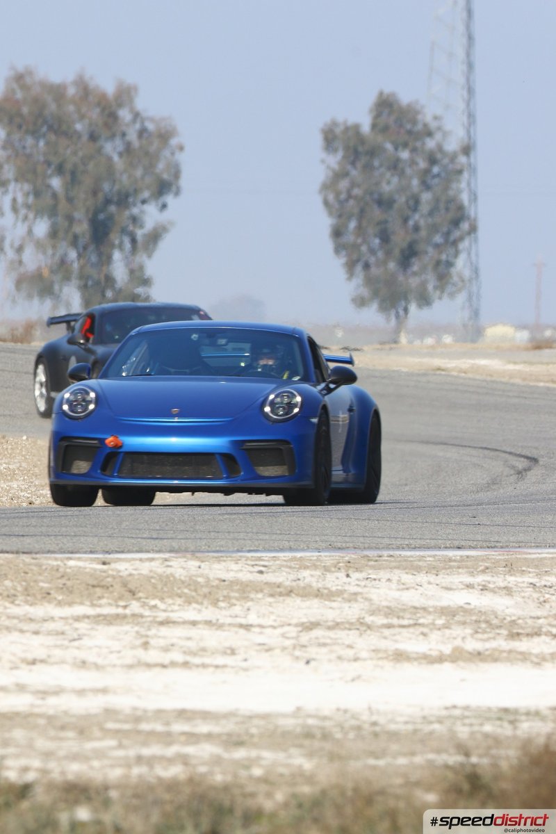 Porsche 911 GT3 RS blue