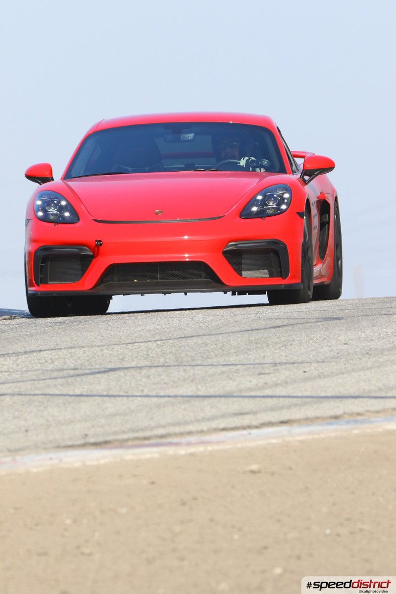 Porsche Cayman GT4