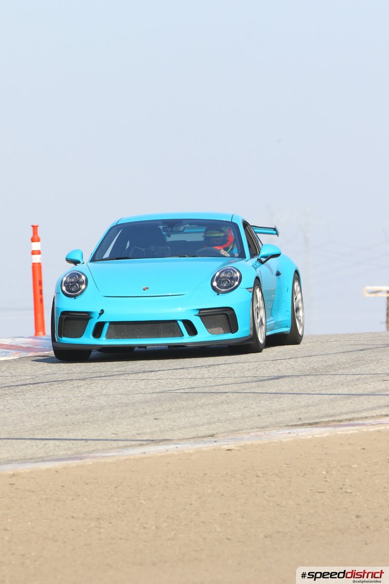 Porsche 911 GT3 RS blue