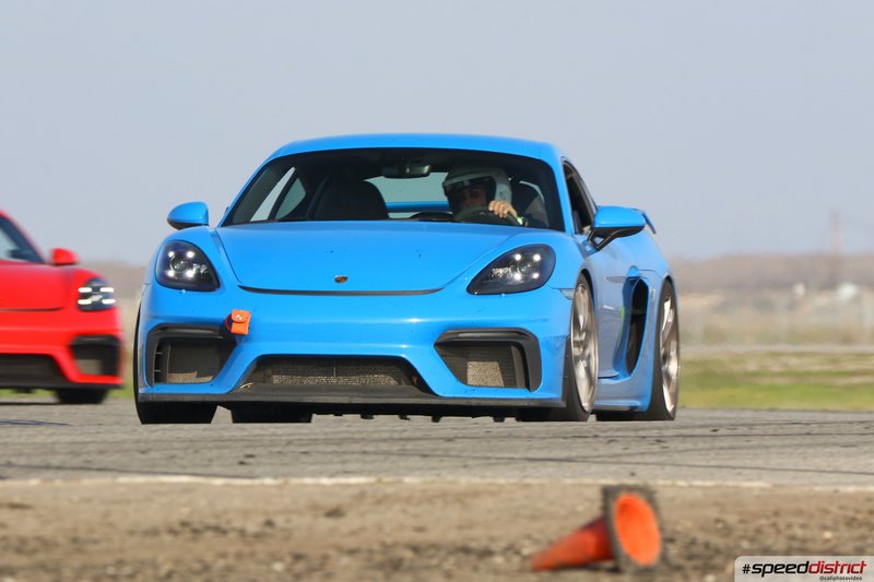 Porsche Cayman GT4