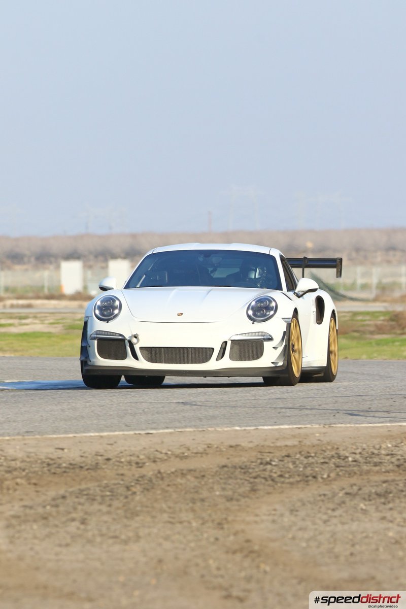 Porsche 911 GT3 RS white