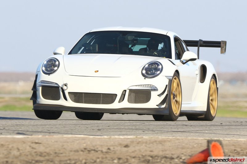 Porsche 911 GT3 RS white
