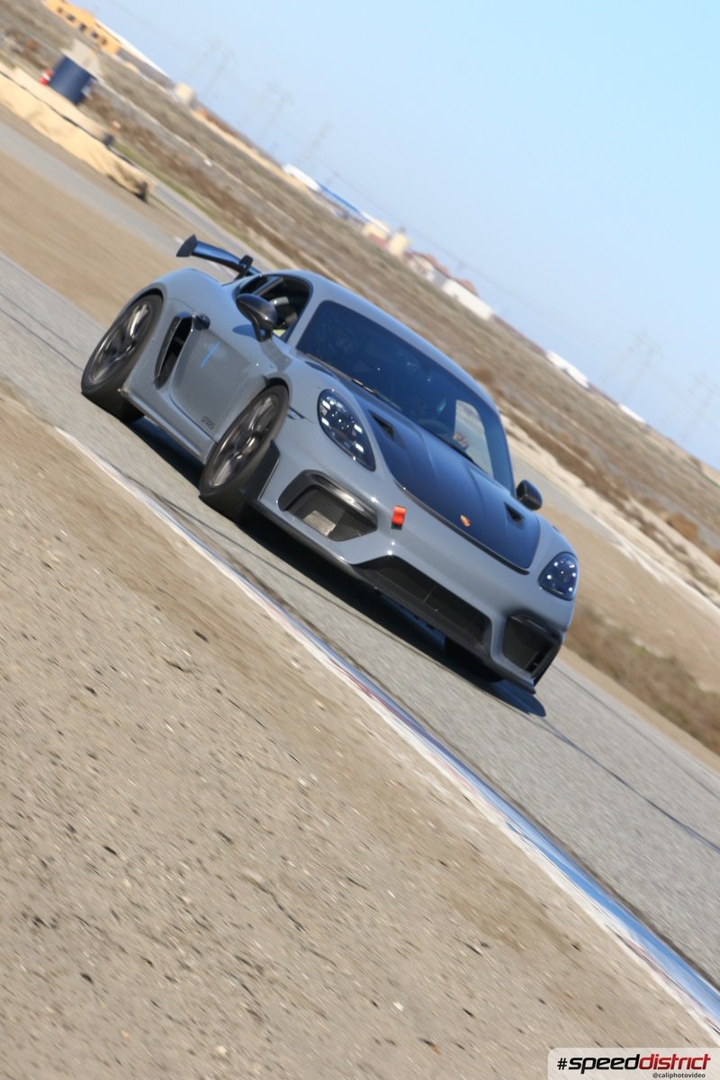 Porsche 911 GT3 RS white