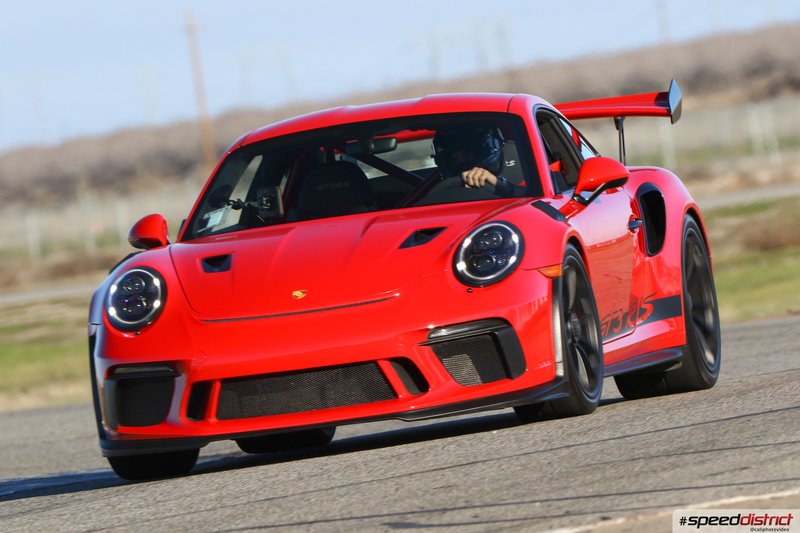 Porsche 911 GT3 RS red