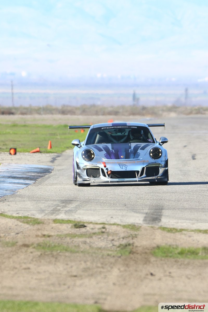 Porsche 911 GT3 Cup white