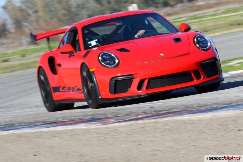 Porsche 911 GT3 RS red