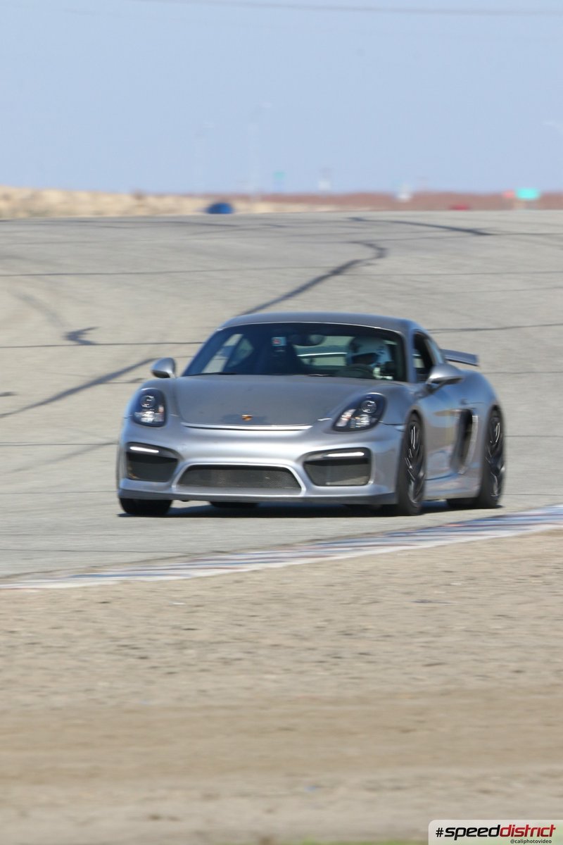 Porsche Cayman GT4