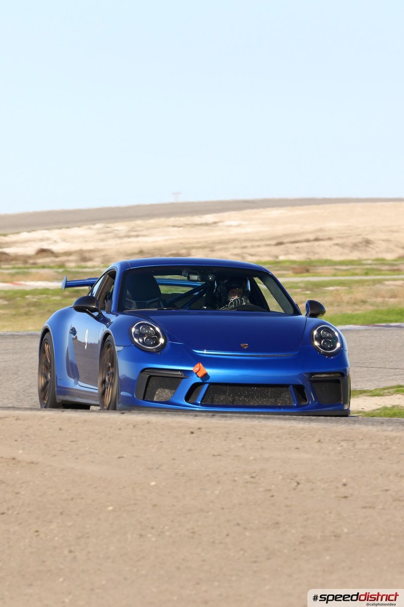 Porsche 911 GT3 RS blue