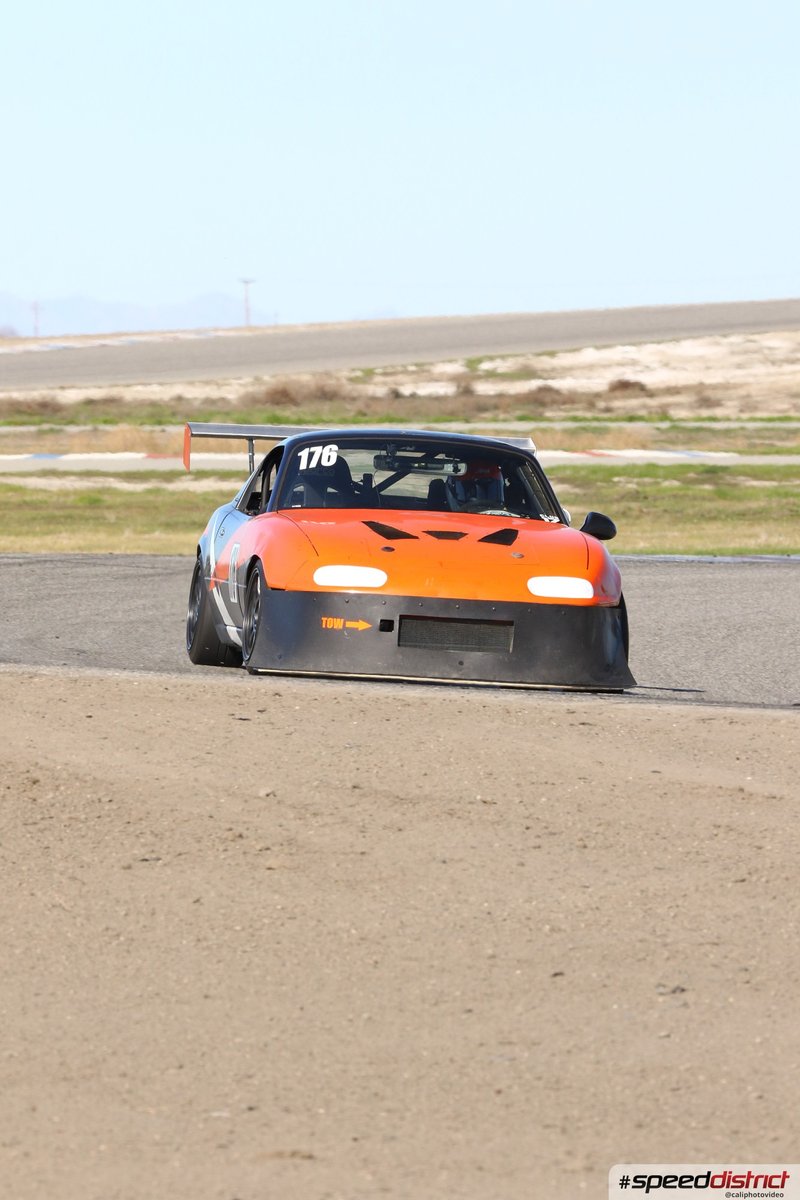 Porsche 911 GT3 Cup orange