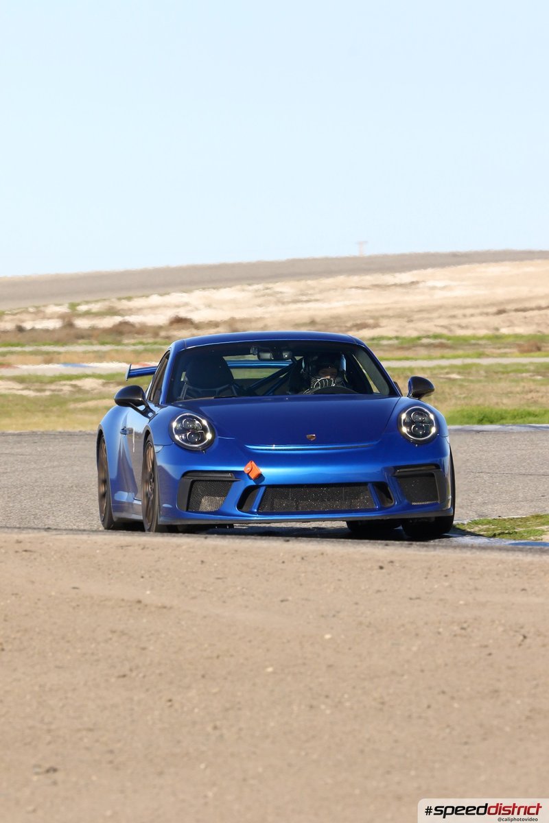 Porsche 911 GT3 RS blue