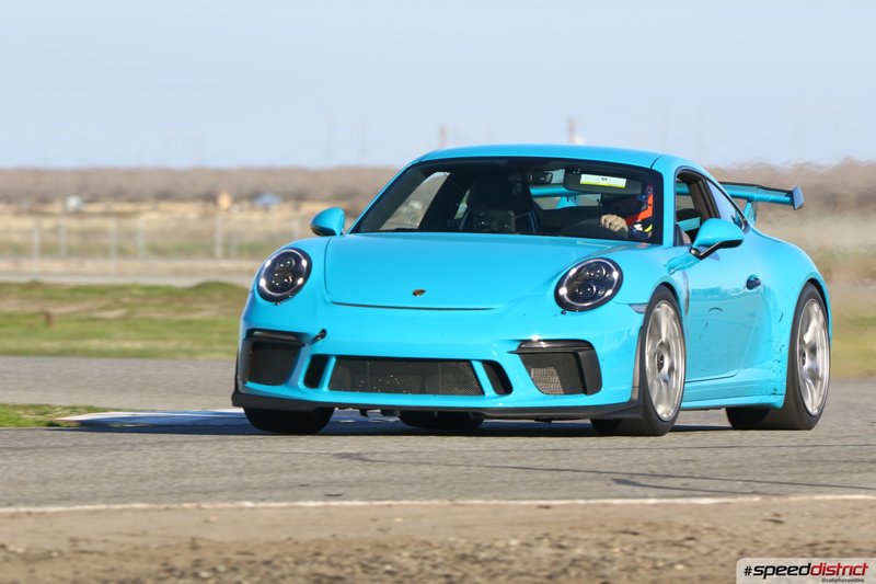 Porsche 911 GT3 RS blue