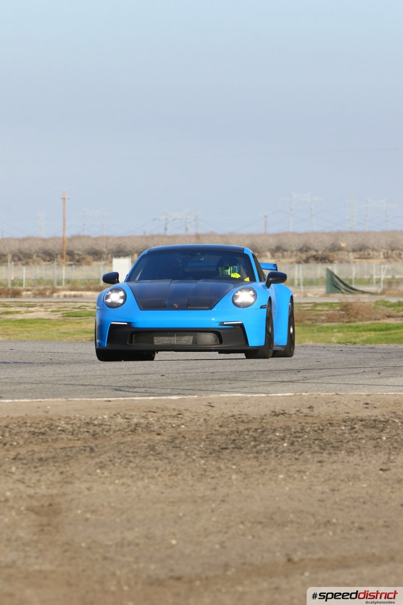 Porsche 911 GT3 RS blue