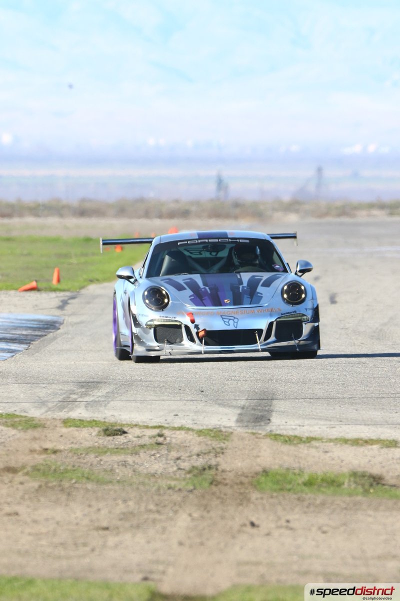 Porsche 911 GT3 Cup white