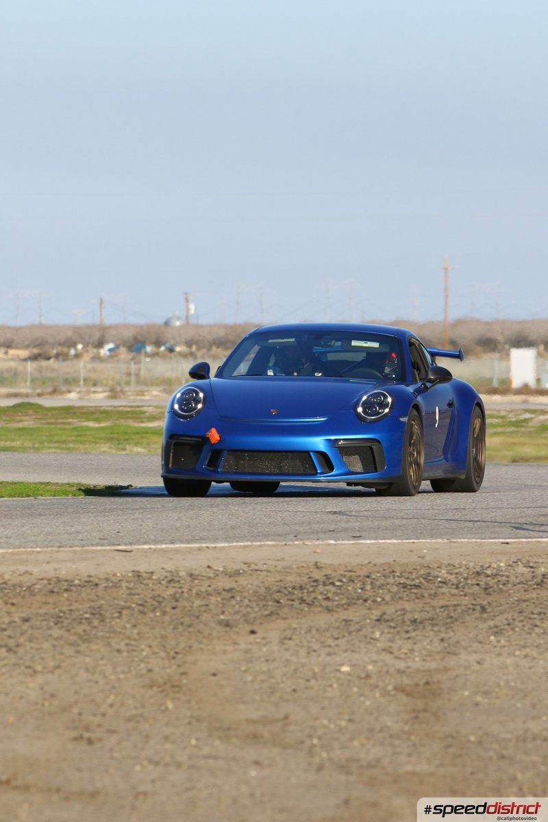 Porsche 911 GT3 RS blue