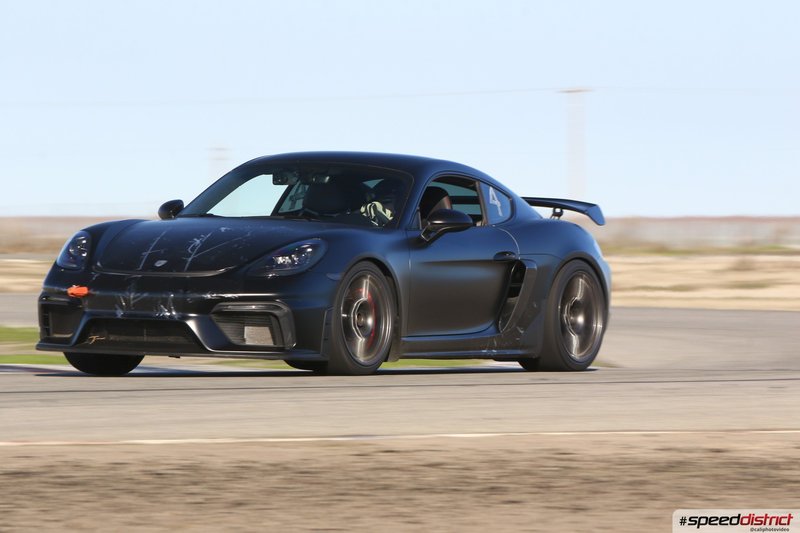 Porsche Cayman GT4 RS