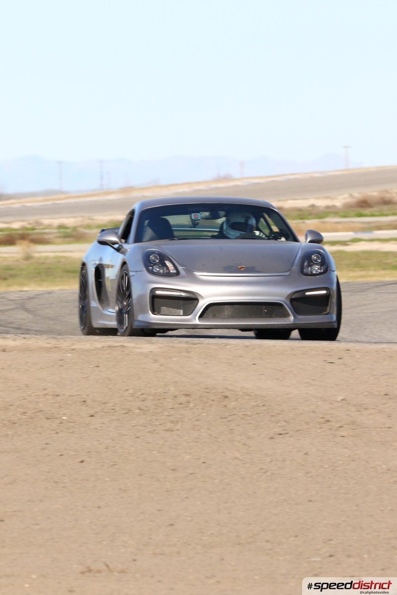Porsche Cayman GT4
