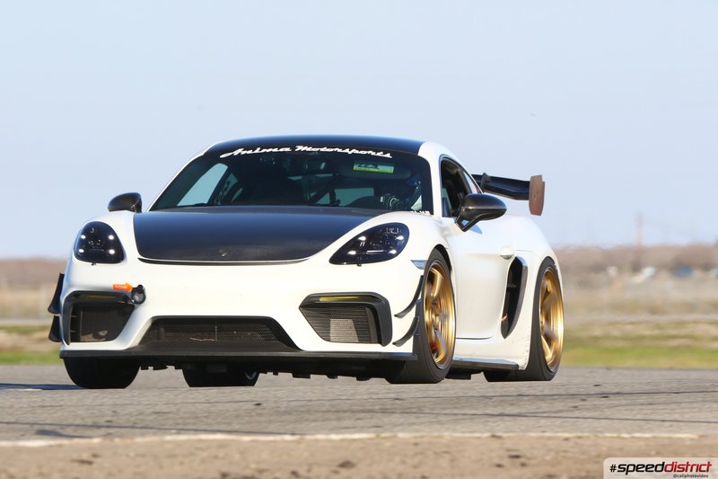 Porsche Cayman GT4