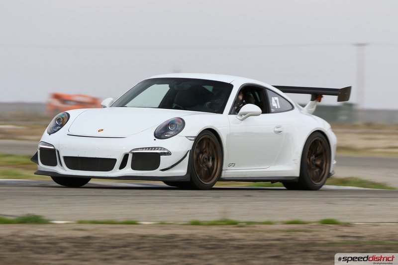 Porsche 911 GT3 RS white