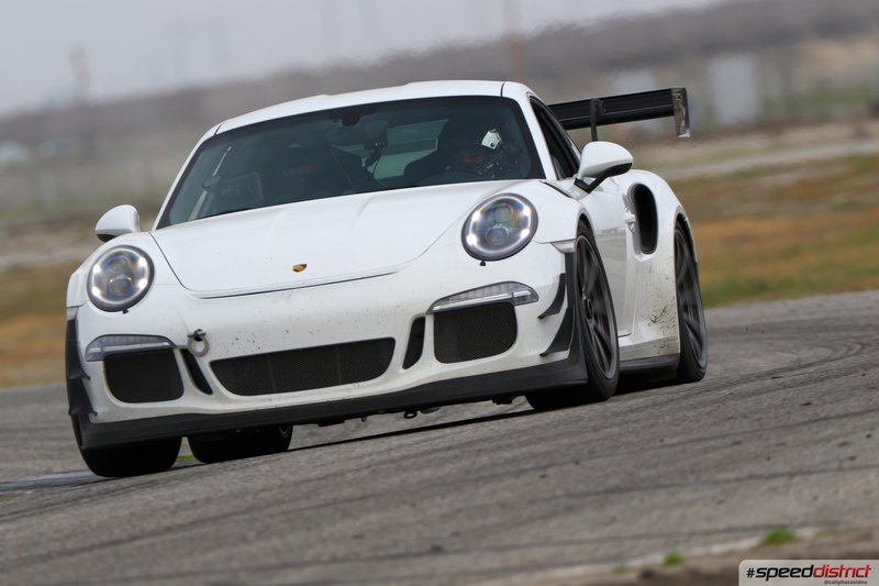 Porsche 911 GT3 RS white