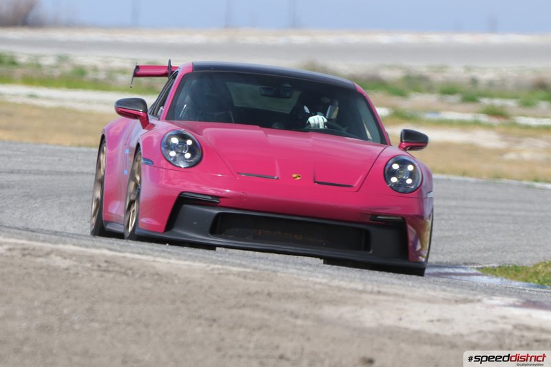 Porsche 911 GT3 RS red