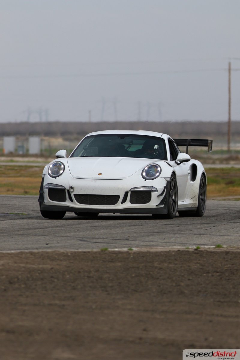 Porsche 911 GT3 RS white
