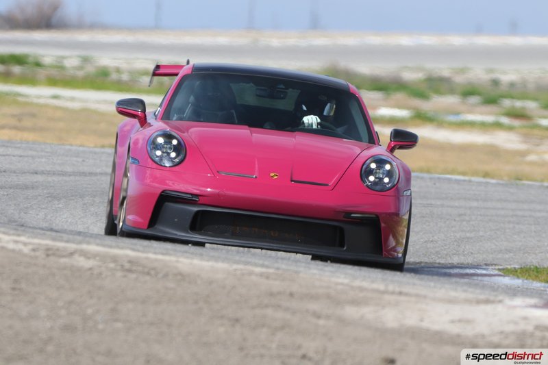 Porsche 911 GT3 RS red