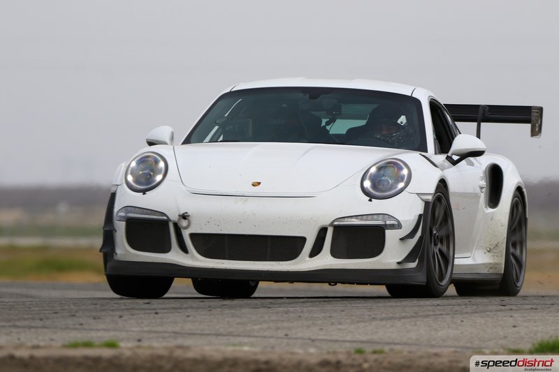 Porsche 911 GT3 RS white