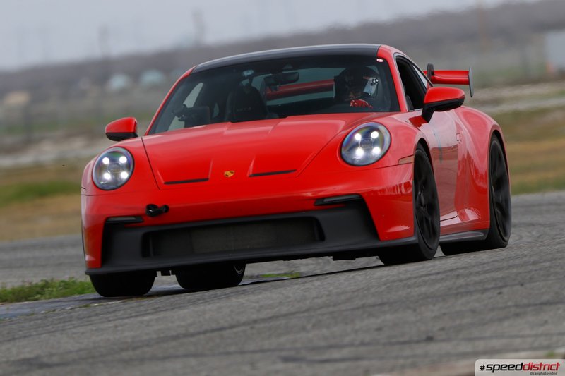 Porsche 911 GT3 RS red