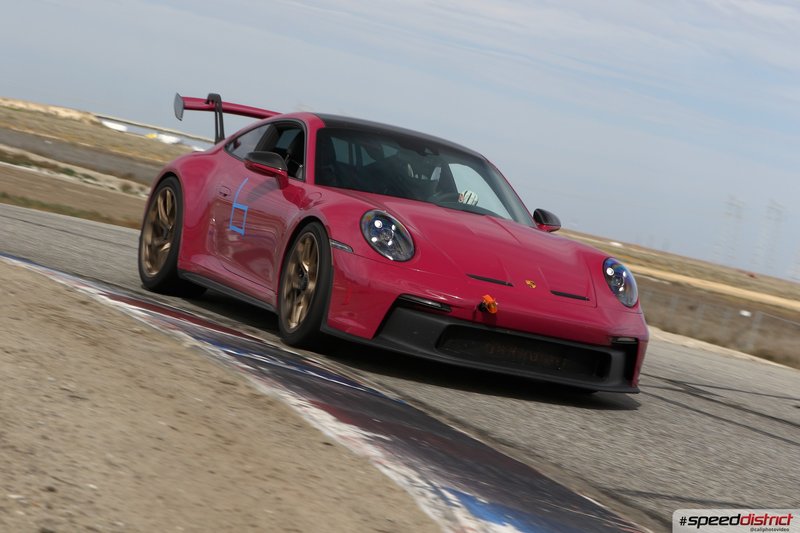 Porsche 911 GT3 RS red