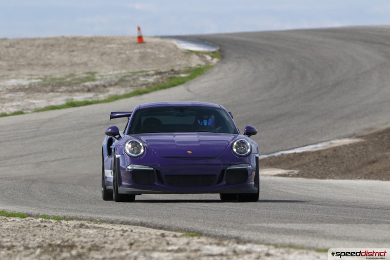 Porsche 911 GT3 RS purple
