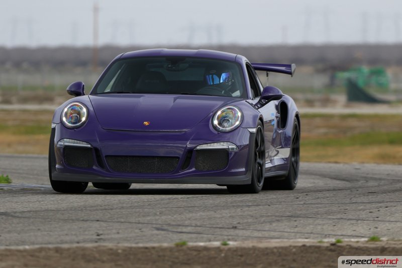 Porsche 911 GT3 RS purple