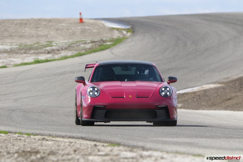Porsche 911 GT3 RS red