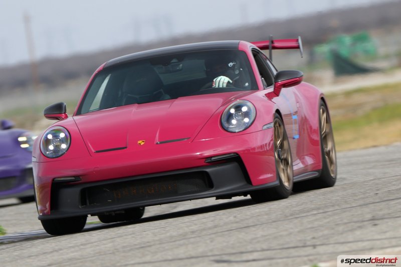 Porsche 911 GT3 RS red