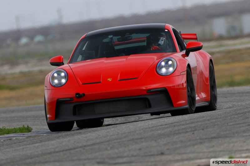 Porsche 911 GT3 RS red