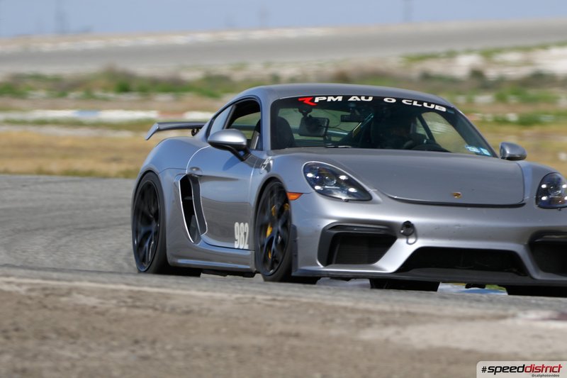 Porsche Cayman GT4