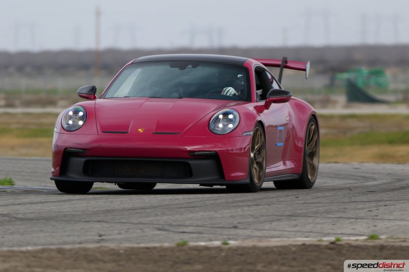 Porsche 911 GT3 RS red