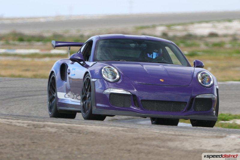 Porsche 911 GT3 RS purple